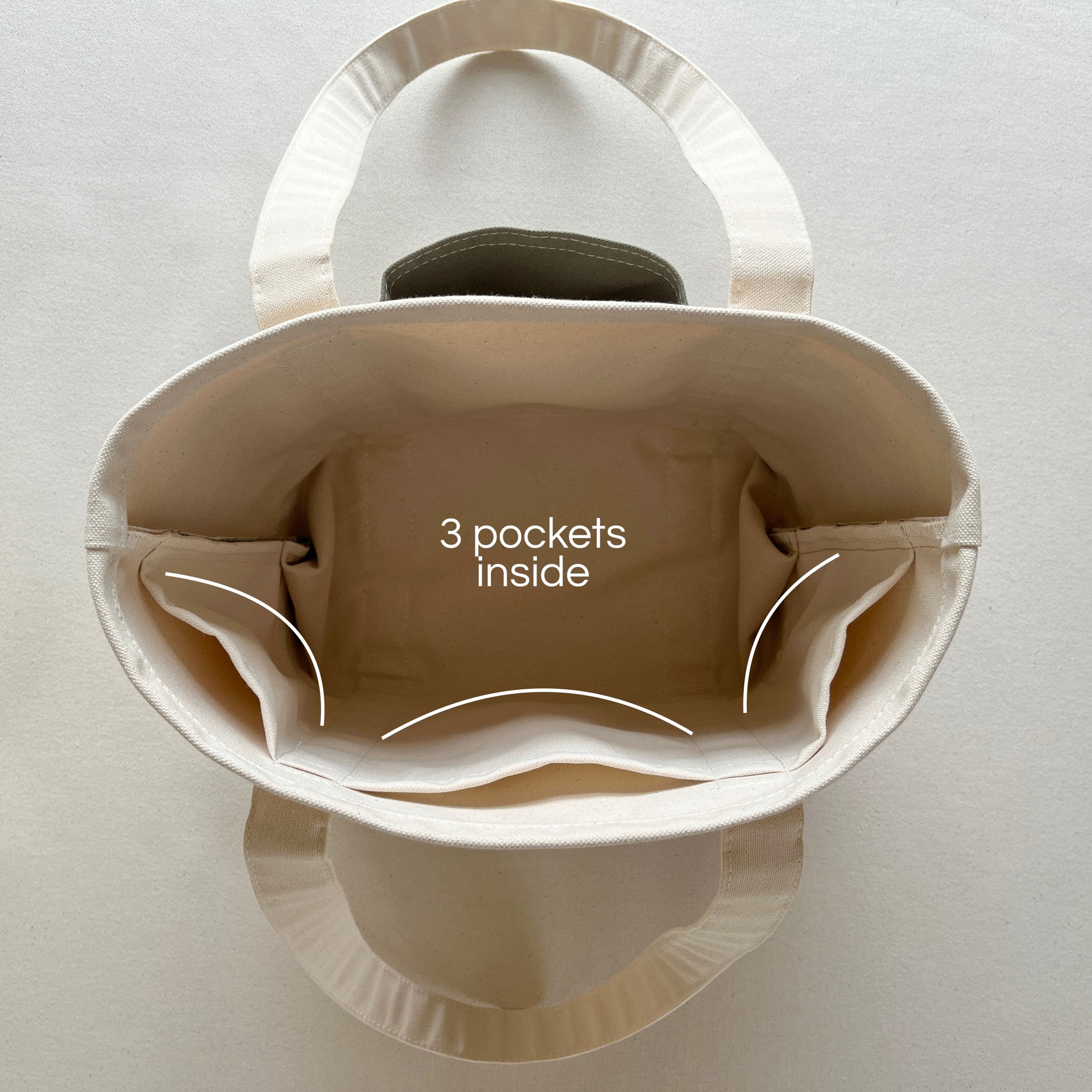【BETTER THAN GOOD】PADDED ROUND BAG Amiga Petite – Rather Green